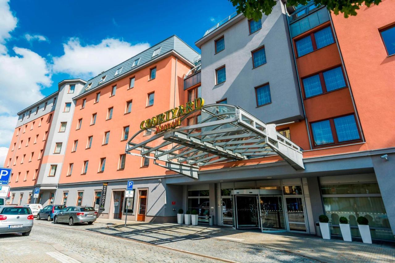 Courtyard By Marriott Pilsen Hotel Exterior photo