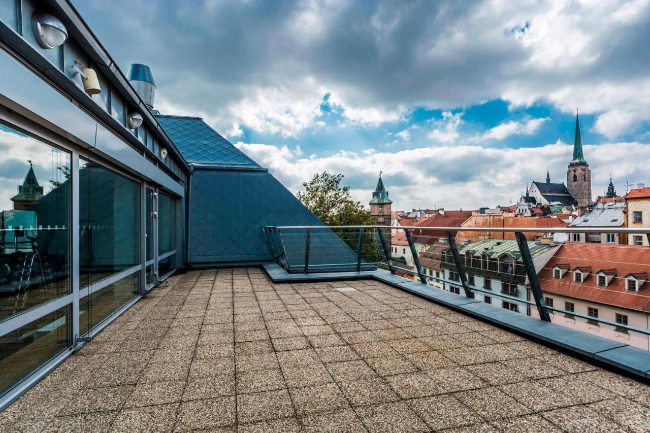 Courtyard By Marriott Pilsen Hotel Exterior photo